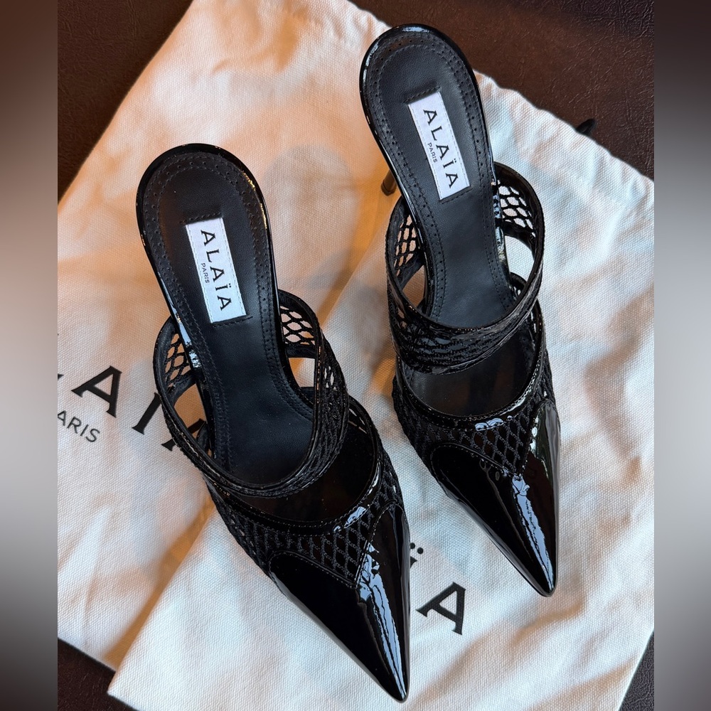 🖤Alaia🖤Le Coeur 90MM Patent Leather & Mesh Mules